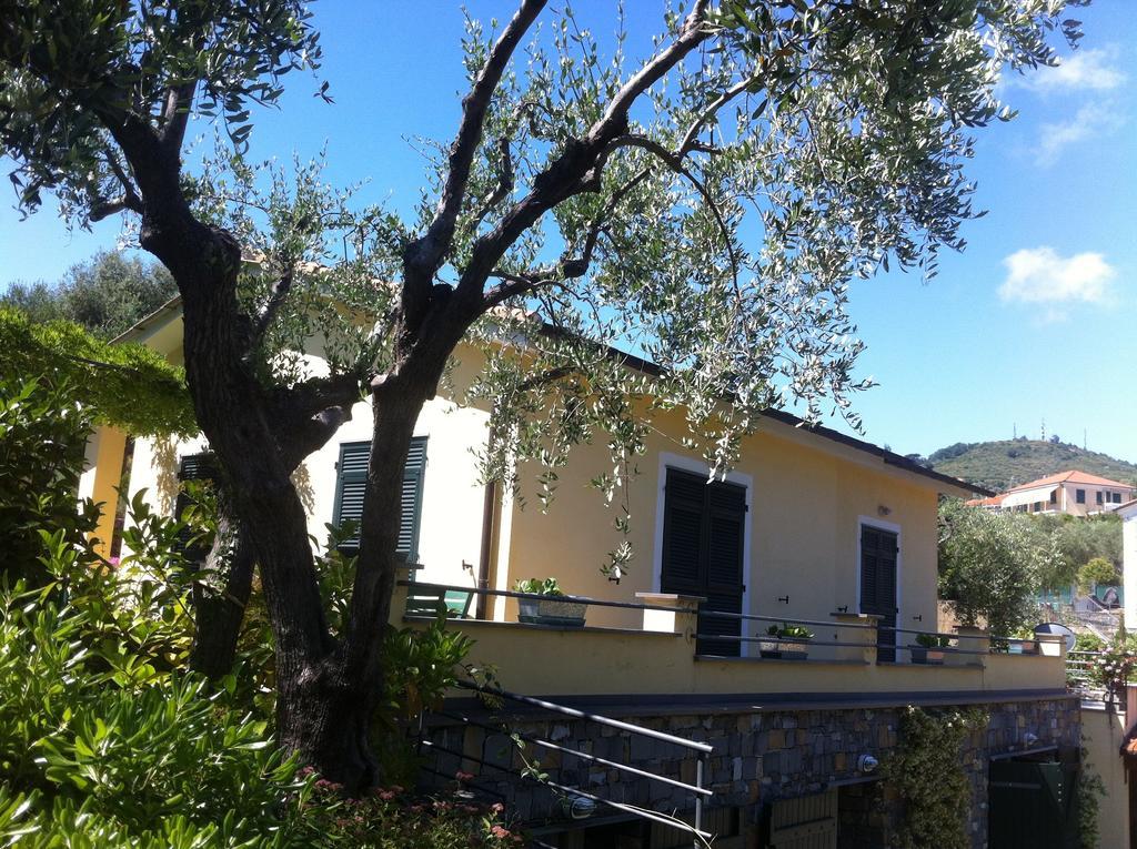 Villa La Casa Di Fedra Imperia Zimmer foto